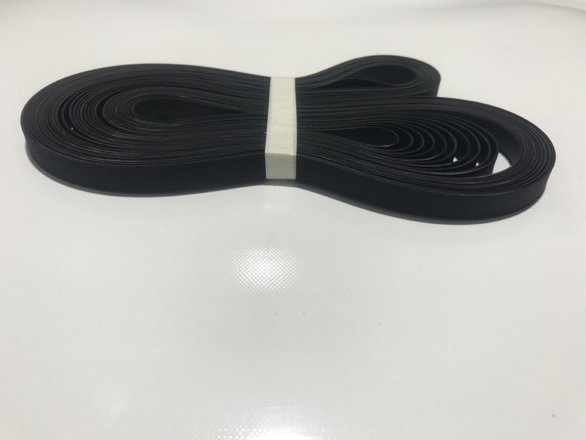 光伏太陽能硅片分選機上料下料刻絨腐蝕機皮帶光伏彈性帶上料伸縮舌頭皮帶(圖1)