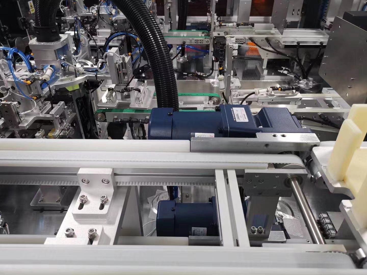 光伏企業生產車間(圖3)